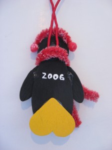 Wood penguin ornament back Wood penguin ornament back