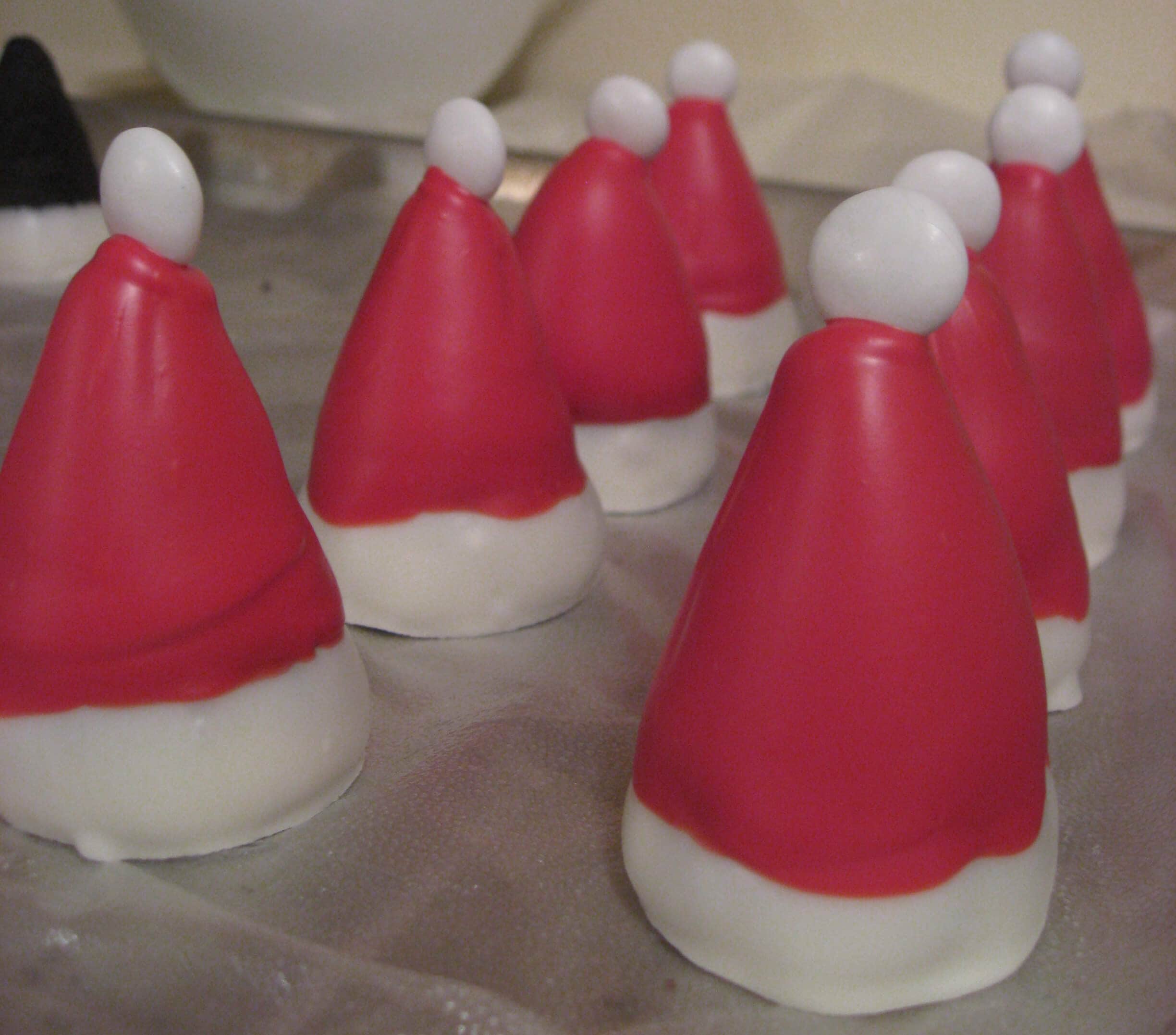 Santa Hat Cake Pops