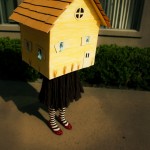 Wizard of Oz House Costume #GlueNGlitter