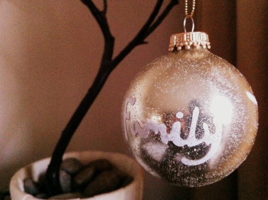 A Sparkly Elmer’s Holiday #GlueNGlitter #Looks4Less