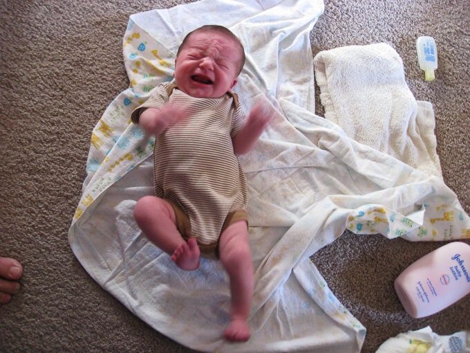 6 baby bonding ideas for bathtime. You spend so much time in the bathroom with baby, make sure they're learning and growing! #johnsonspartners #SoMuchMore